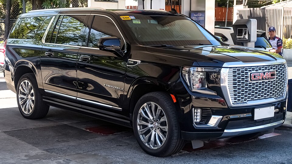 A black GMC Yukon XL